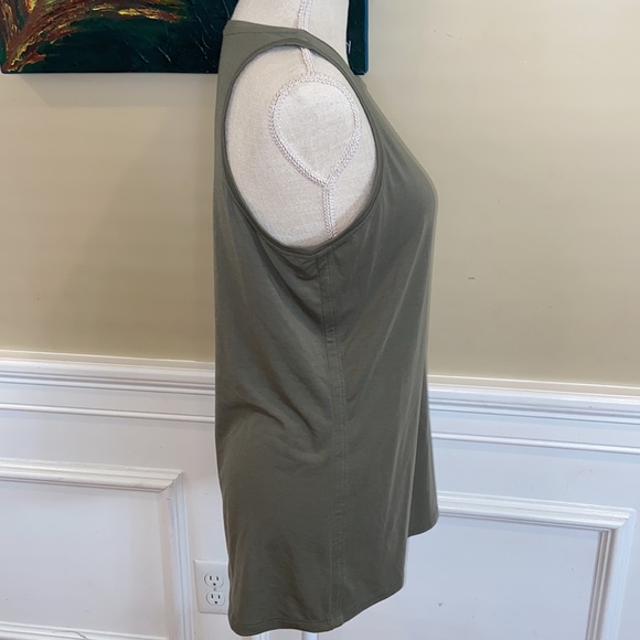 Athleta Essence Vital Tank - Picture 3 of 6